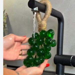 jabón en forma de racimo de uva